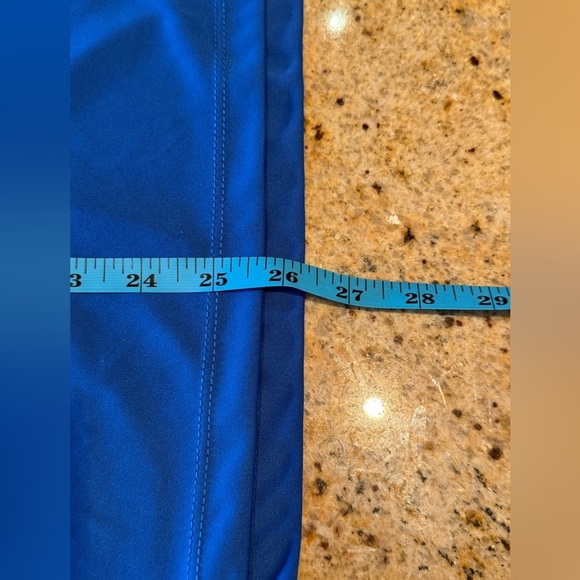 Toronto Maple Leafs polo shirt - Picture 9 of 9